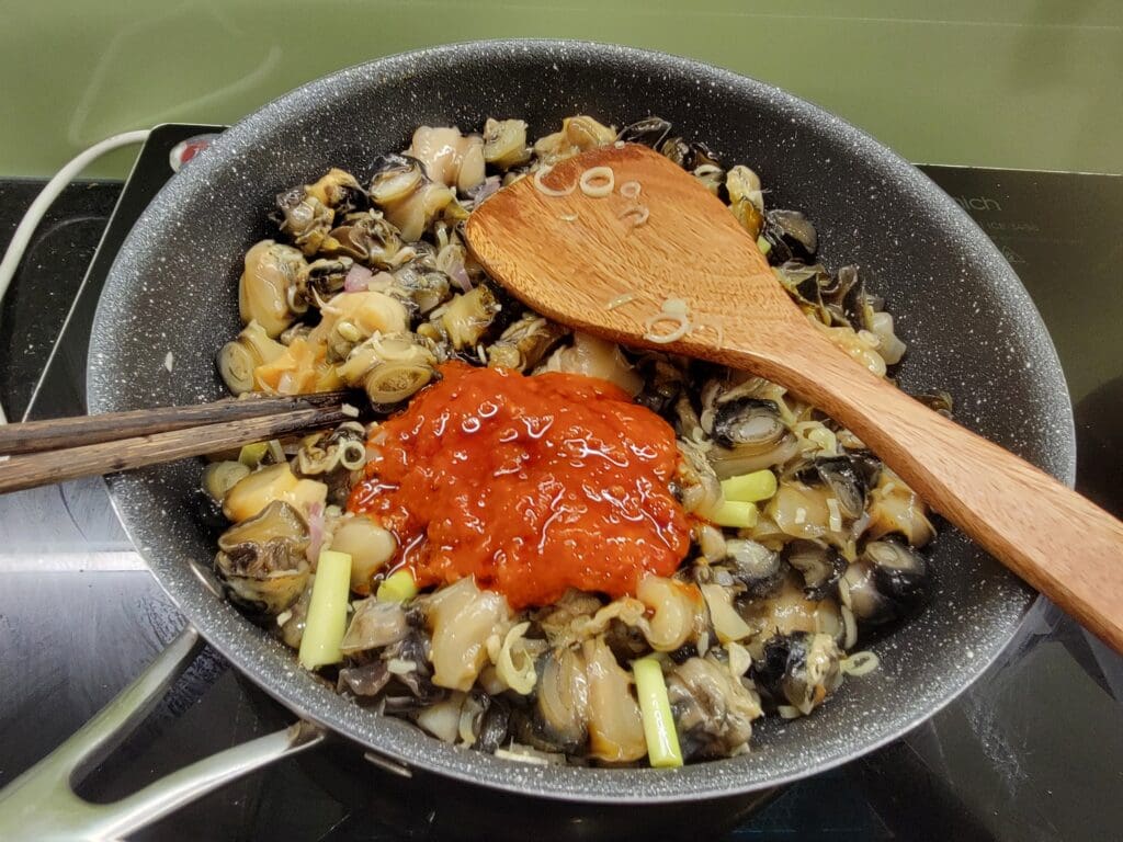 Ốc bưu xào dừa